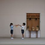 神様にお供えをしてみんなでお参りをしましたの様子