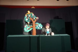 大きい濃いピンク色のももはどれだ~?の様子