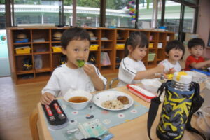 お給食と一緒にいただきました。の様子