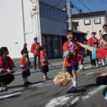 高倉山幼稚園のお友達の木遣りで初穂曳きが始まりました！の様子